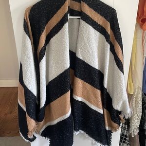 Oversized cardigan/shrug